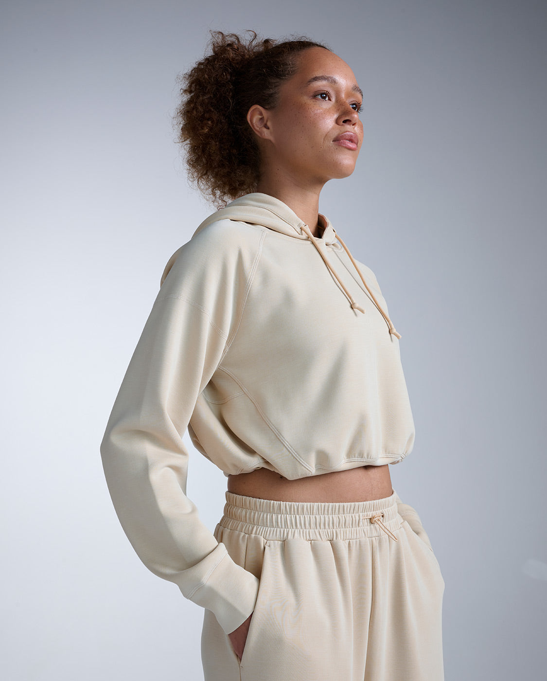Wonderluxe Sand Washed Hoodie – 2XU