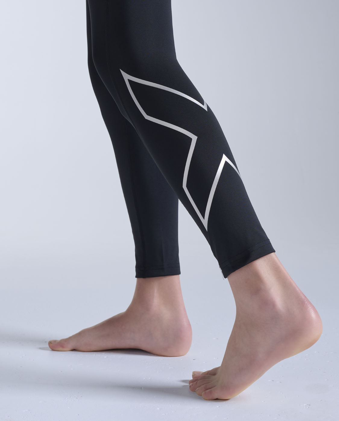 Core Boys Compression Tights – 2XU