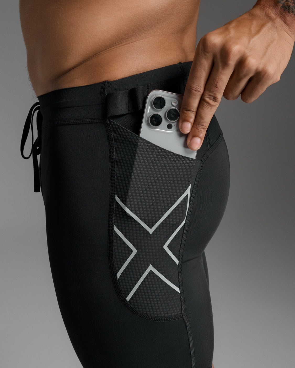 Aero Mesh Compression Shorts – 2XU
