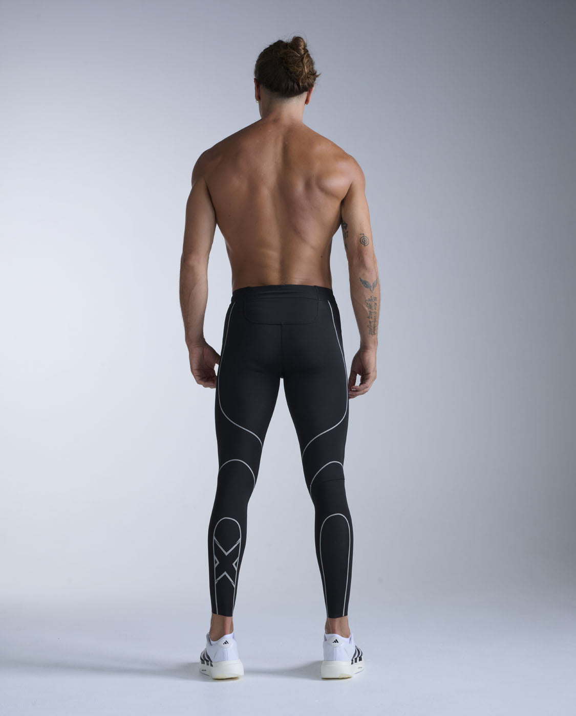 2XU Light　Speed　Compression　TightsメンズS新品 Men's Compression Pants | Light Speed Tights – 2XU US