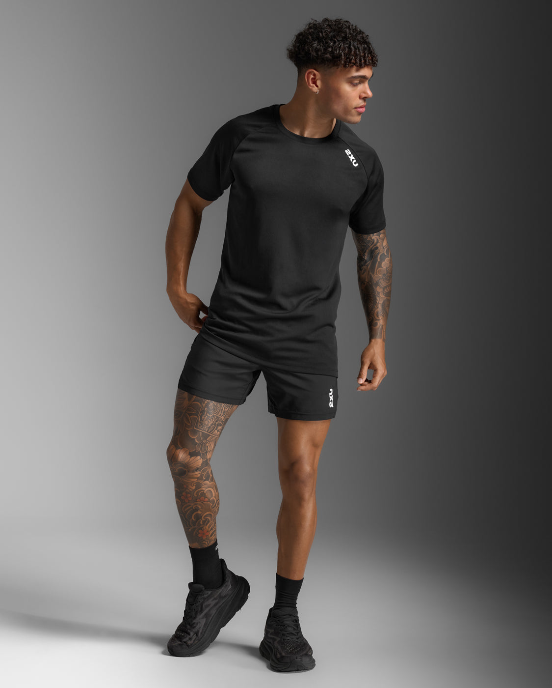 Black Aspire Tee | Short Sleeve Tops | 2XU