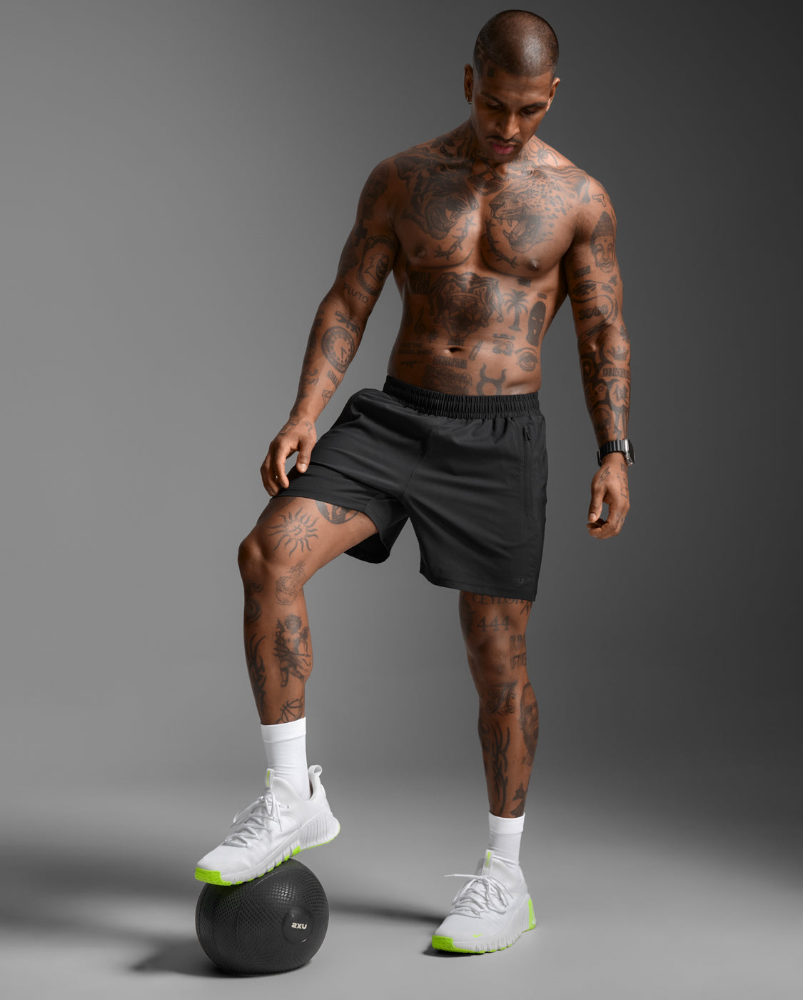 Black Motion 5 Inch Shorts | Workout and Running | 2XU