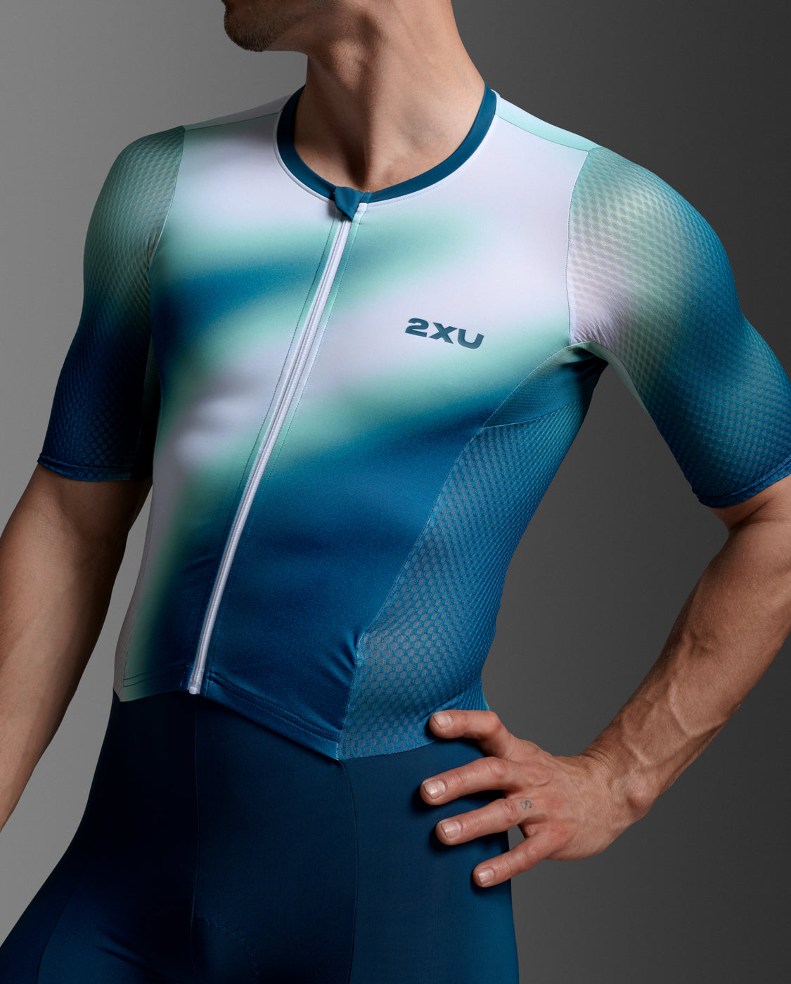 Blue and Green Aero Hex Sleeved Trisuit | Triathlon Gear | 2XU