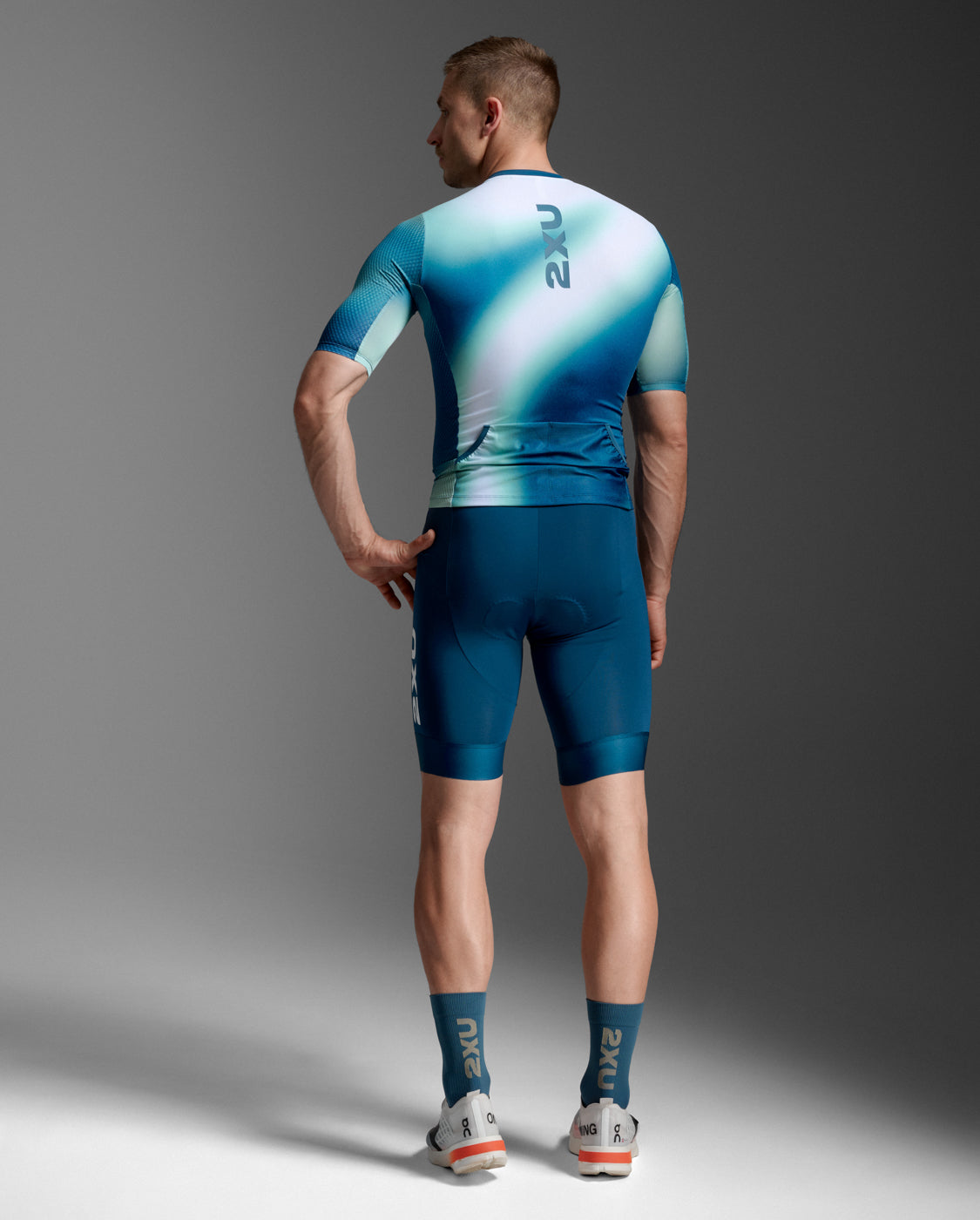 Aero Tri 9 Inch Shorts – 2XU