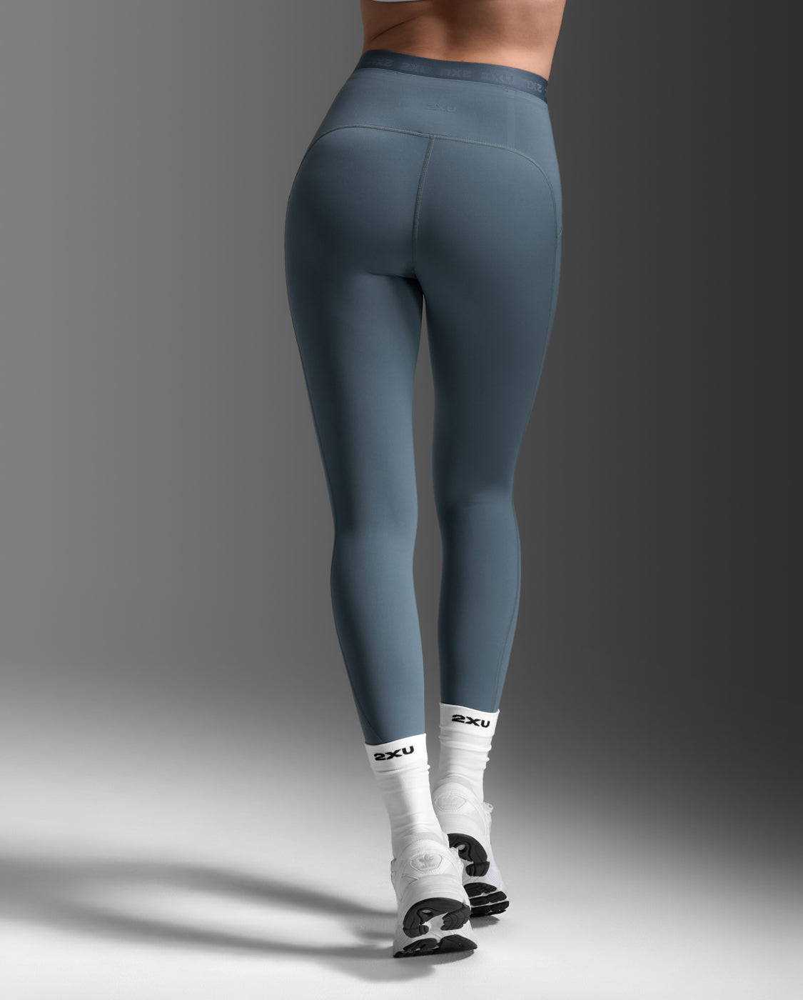 Form Stash Hi-Rise Compression Tights with Pockets – 2XU