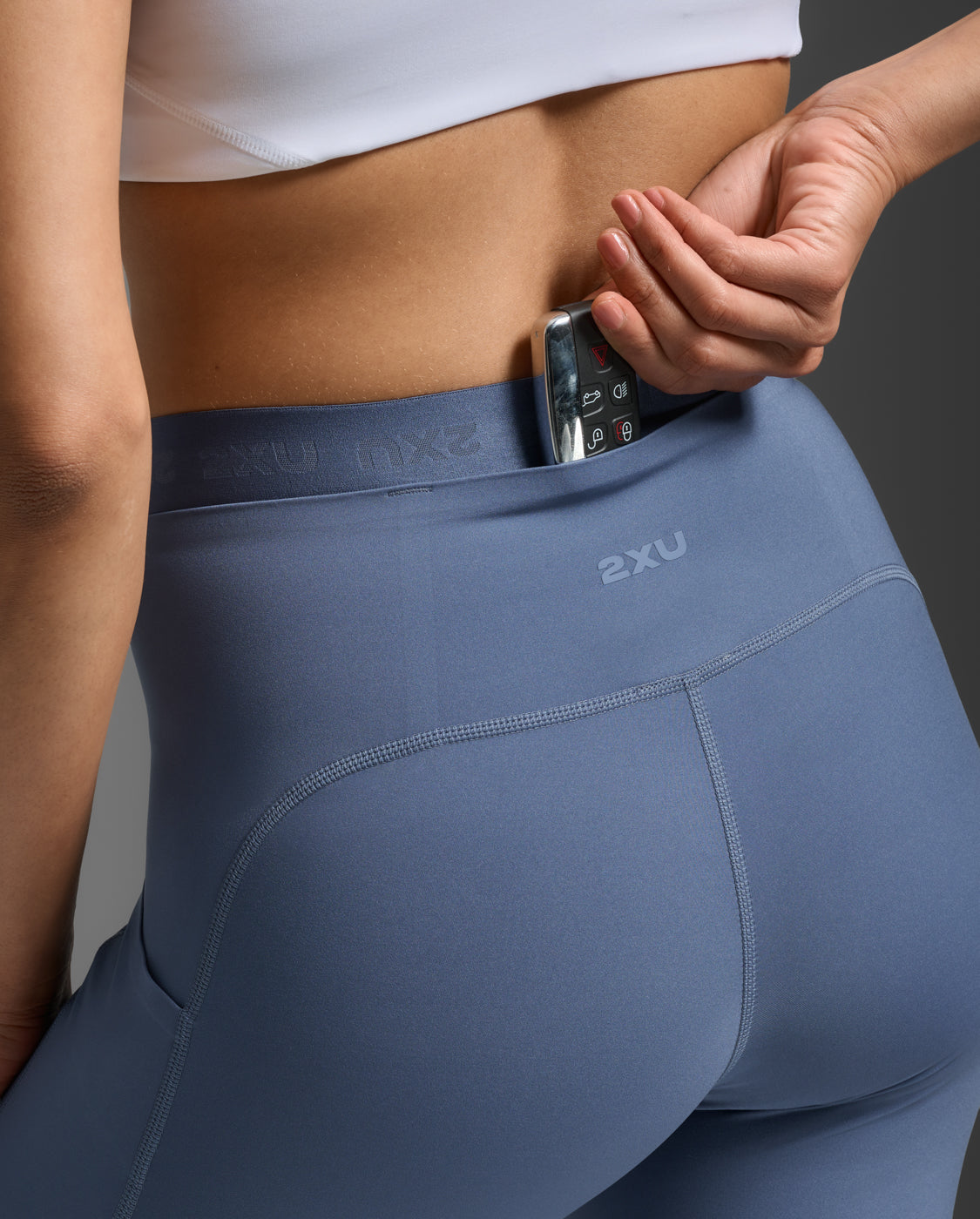 Form Stash Hi-Rise Compression Tights with Pockets – 2XU