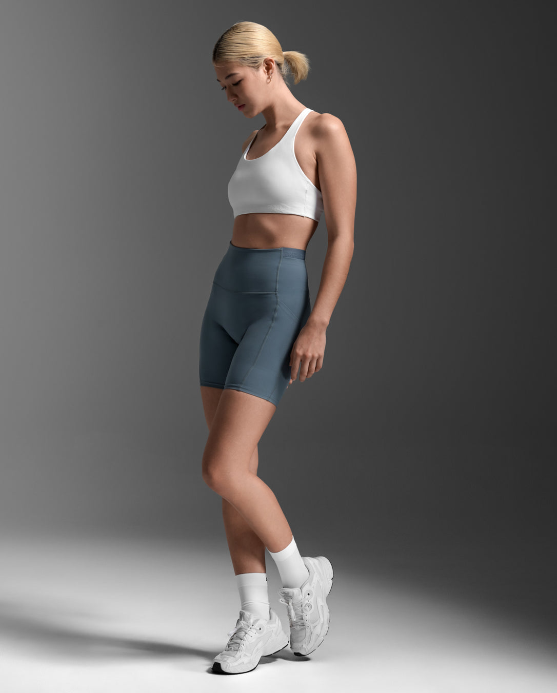 Form Stash Hi-Rise 6" Compression Short with Pockets