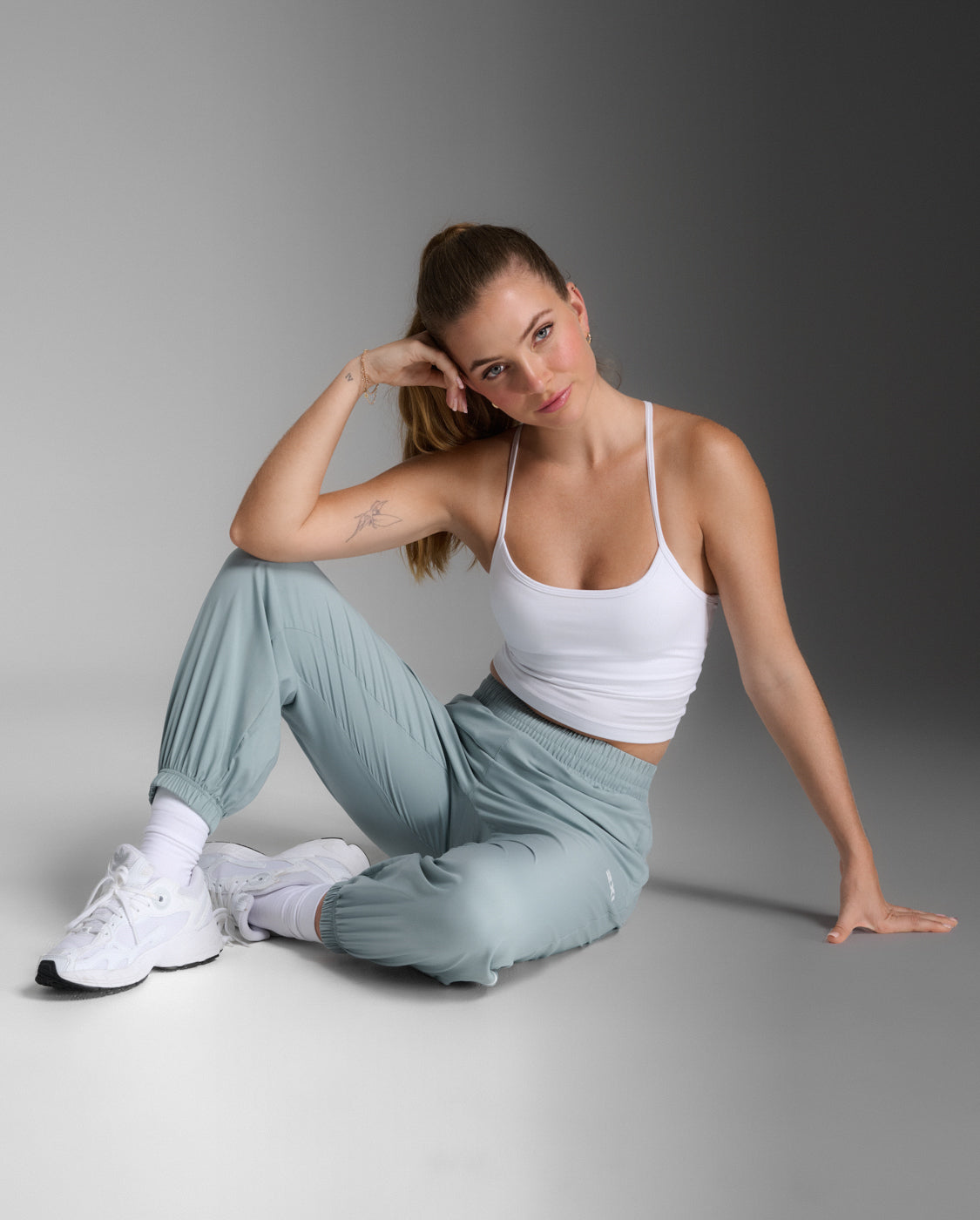 Aero Hi-Rise Woven Jogger – 2XU