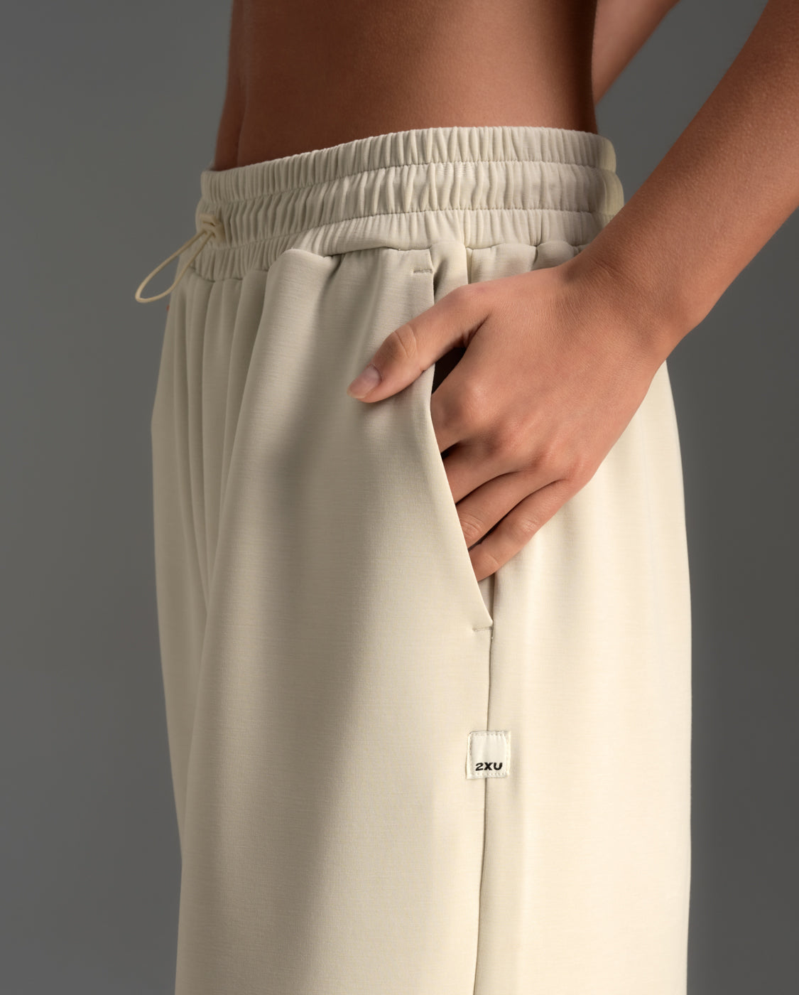 Wonderluxe Sand Washed Wide Leg Pants – 2XU