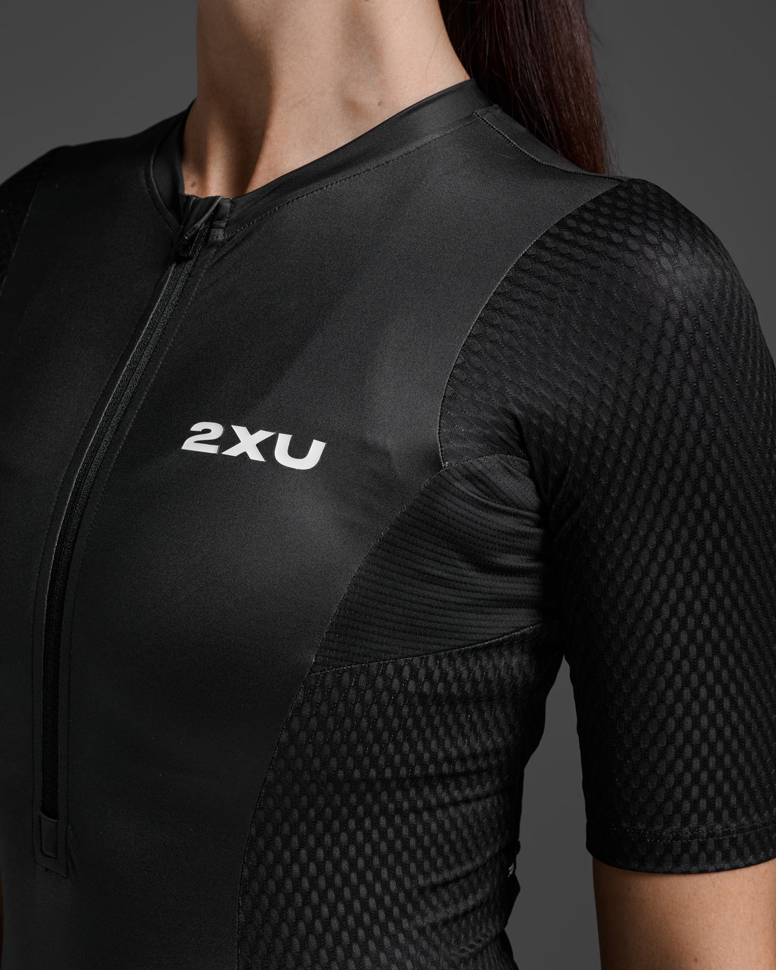 Aero Hex Sleeved Trisuit – 2XU