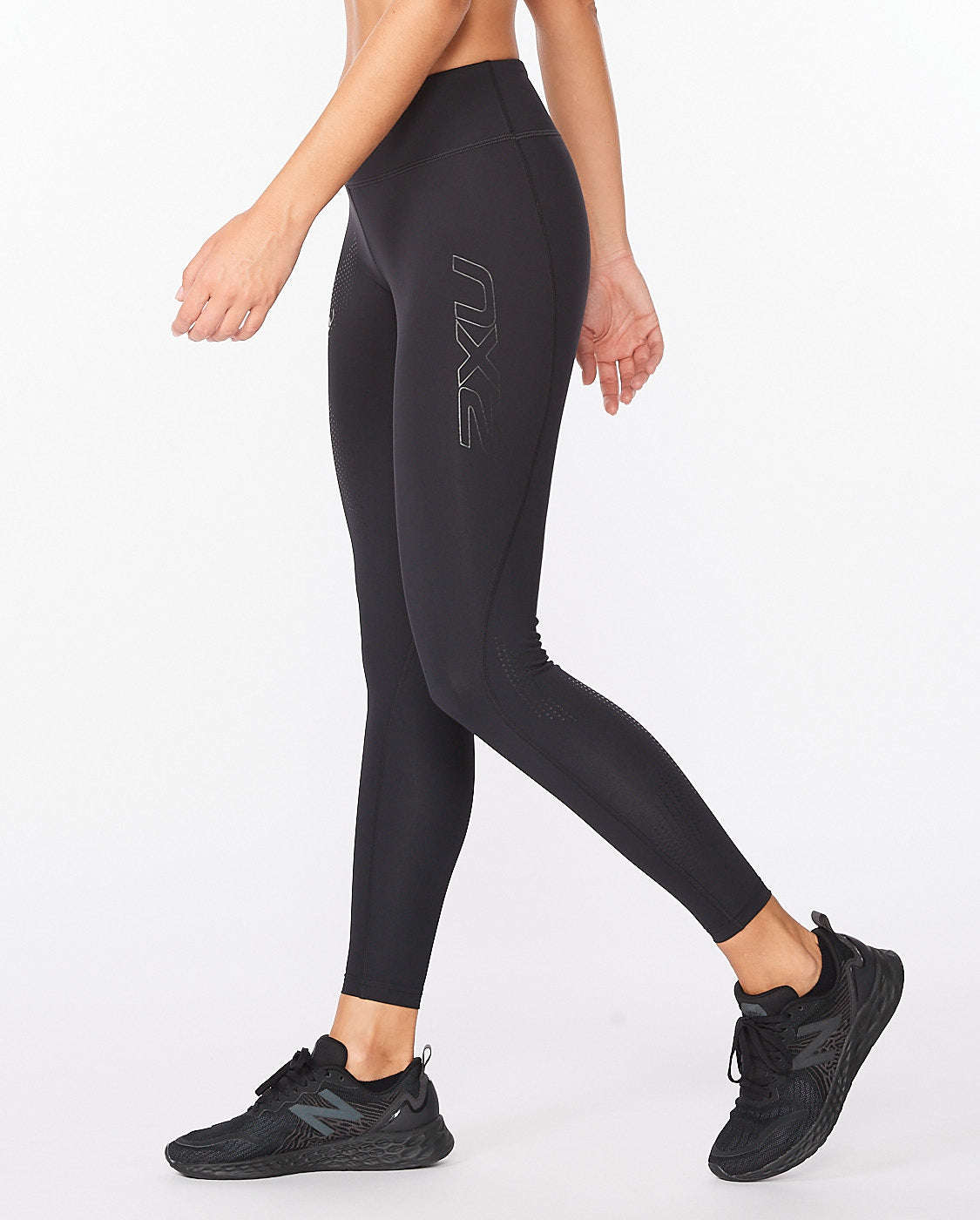 Motion Mid-Rise Compression Tights – 2XU