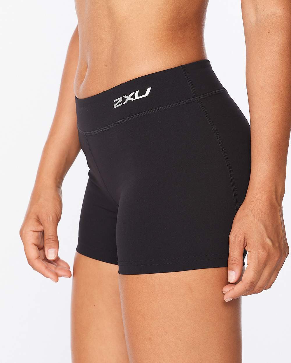 Form Mid-Rise Compression 4 Inch Shorts – 2XU